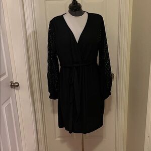 XXL NEW/never worn, Black v-neck light sweater Dress with Lace Sleeves